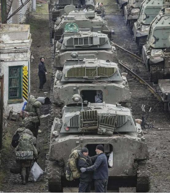 硬碰北约必败从纯军事角度看，俄罗斯要是真和北约正面开打，结局基本没悬念，说难听