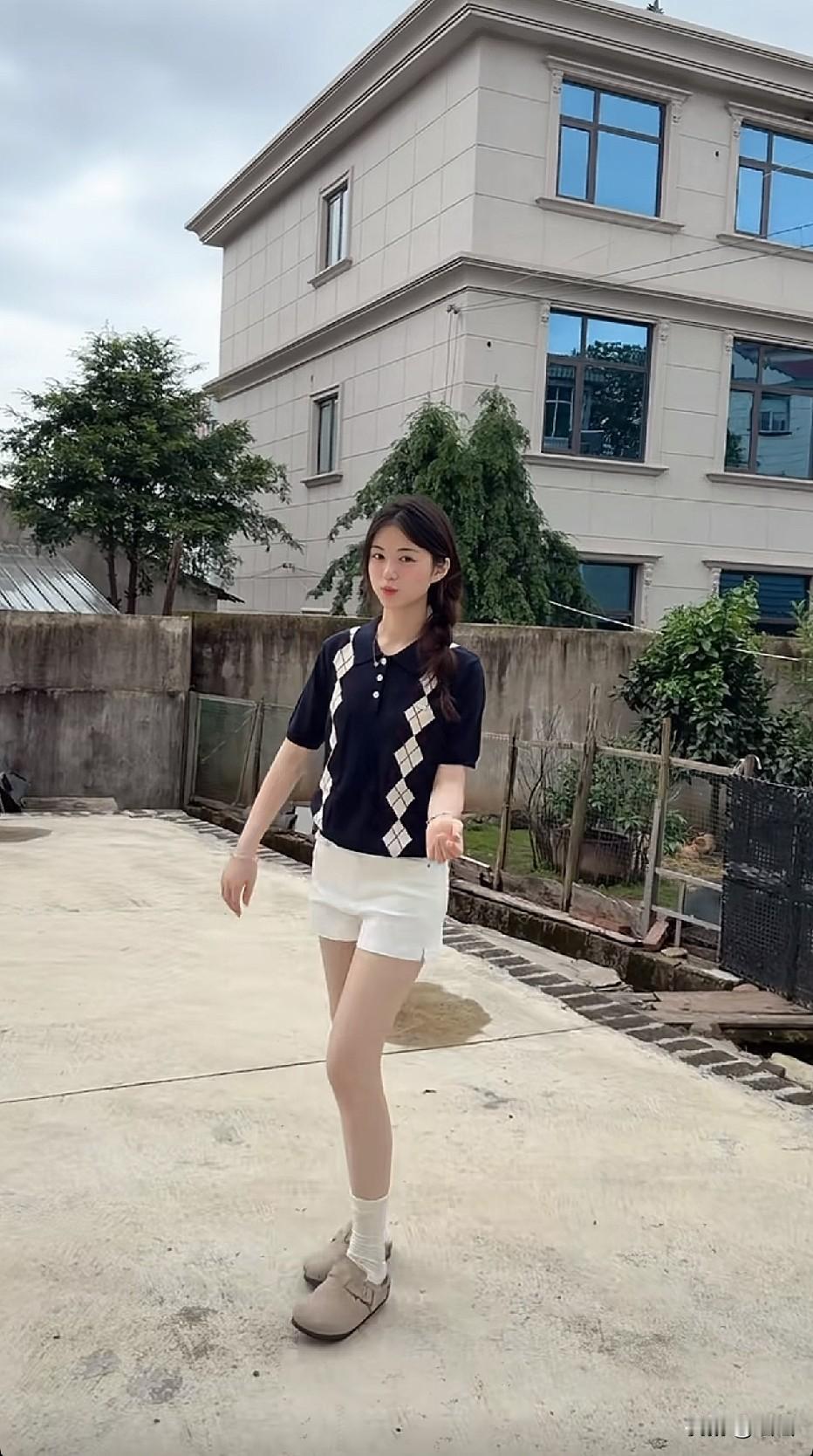 这种我大一的时候谈过，我现在刚高考完