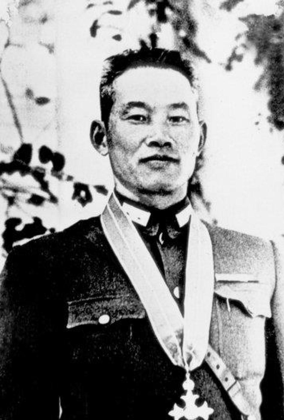 1943年，孙立人率新一军驻扎在东北，老部下着急跑来拉着他一边走，一边说：“将军