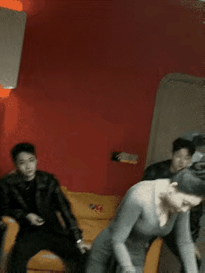 人人都想和她玩闹，没人想和她过余生😂