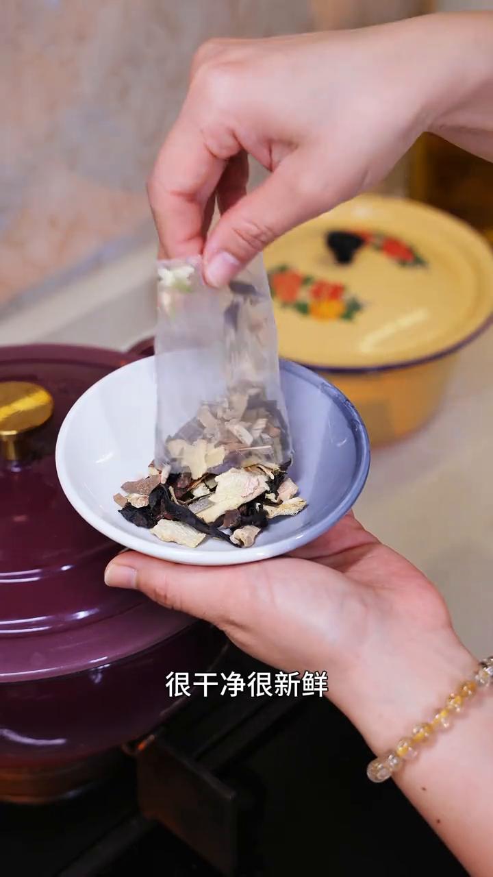 孩子上学早上没有胃口，可以跟我一样煮一锅茶叶蛋，小朋友都特别爱吃，这个味道一点都