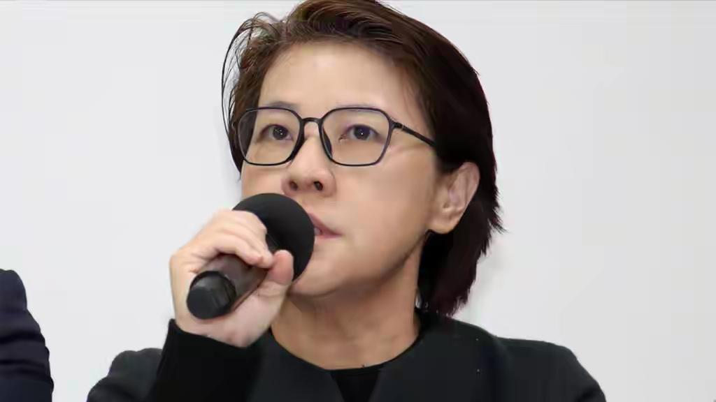 黄珊珊没有出现在昨天蓝白合的会场，看来，黄国昌做事还是有魄力的，能从大局的角度考