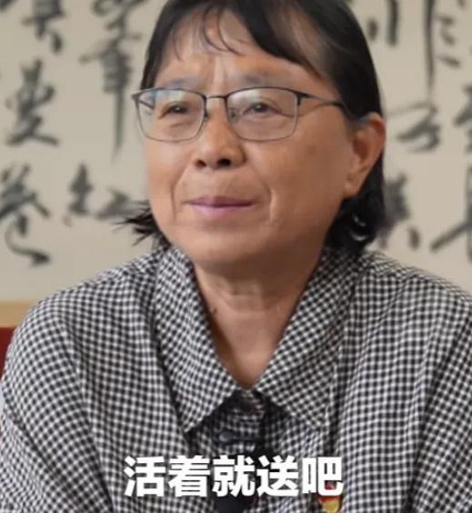 感觉张桂梅有点不对劲，她今年68岁了。脸上的皱纹和法令纹，还有精神样貌都要比普