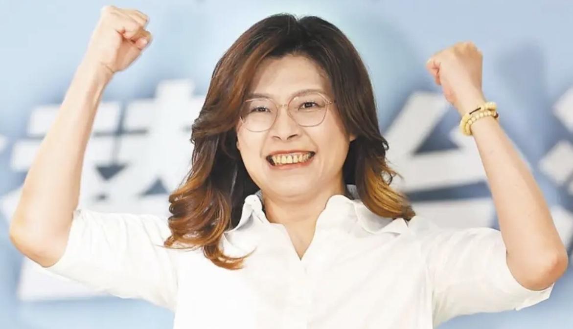 国民党主席选举这出大戏又添新变数！郑丽文18日抢先领表登记，罗智强15日领表却玩