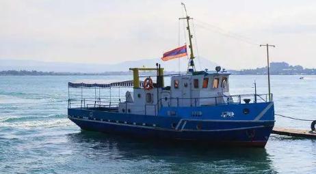 找抽！菲律宾南海碰瓷，解放军直接收拾回去！南海这片水，从来就没平静过