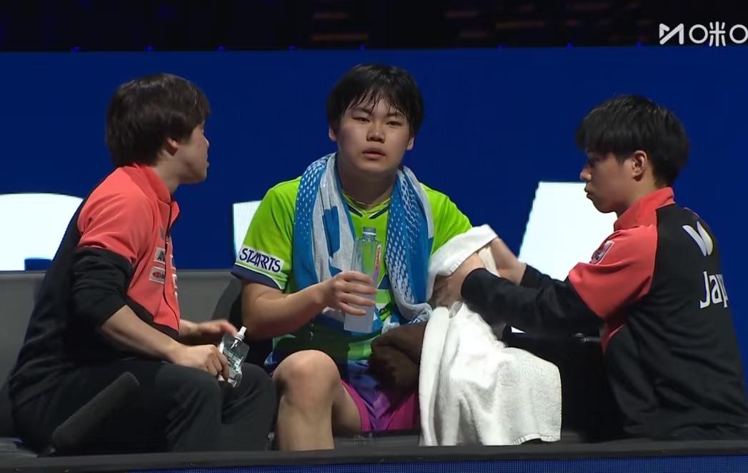 这届世界杯有一点看不懂不是比分看不懂而是为什么松岛辉空局间休息的时候，可以有