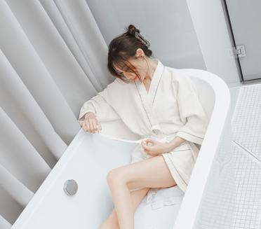 浴室里拍组照吧！