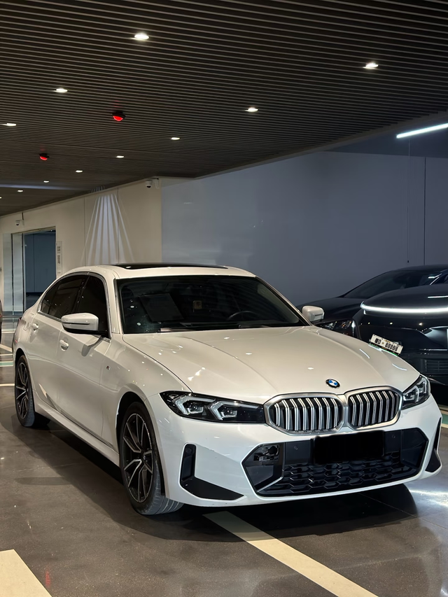 23款宝马3系车机吐槽●车机信号差📶这辆车的车机信号不太好，会经常性的出现