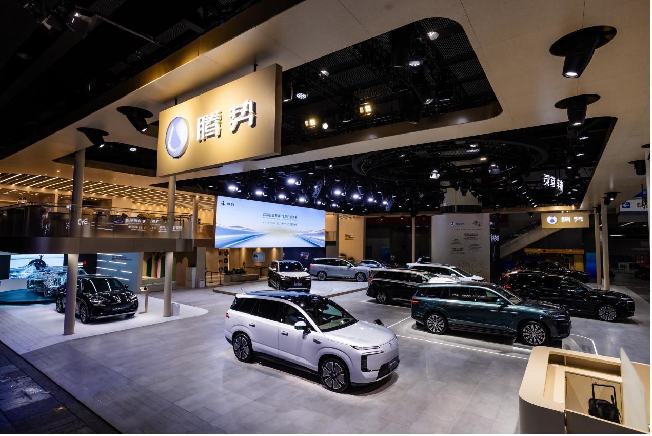 在本届广州车展上，一直强调安全豪华智领未来的腾势汽车，带来了什么呢？一起来看看