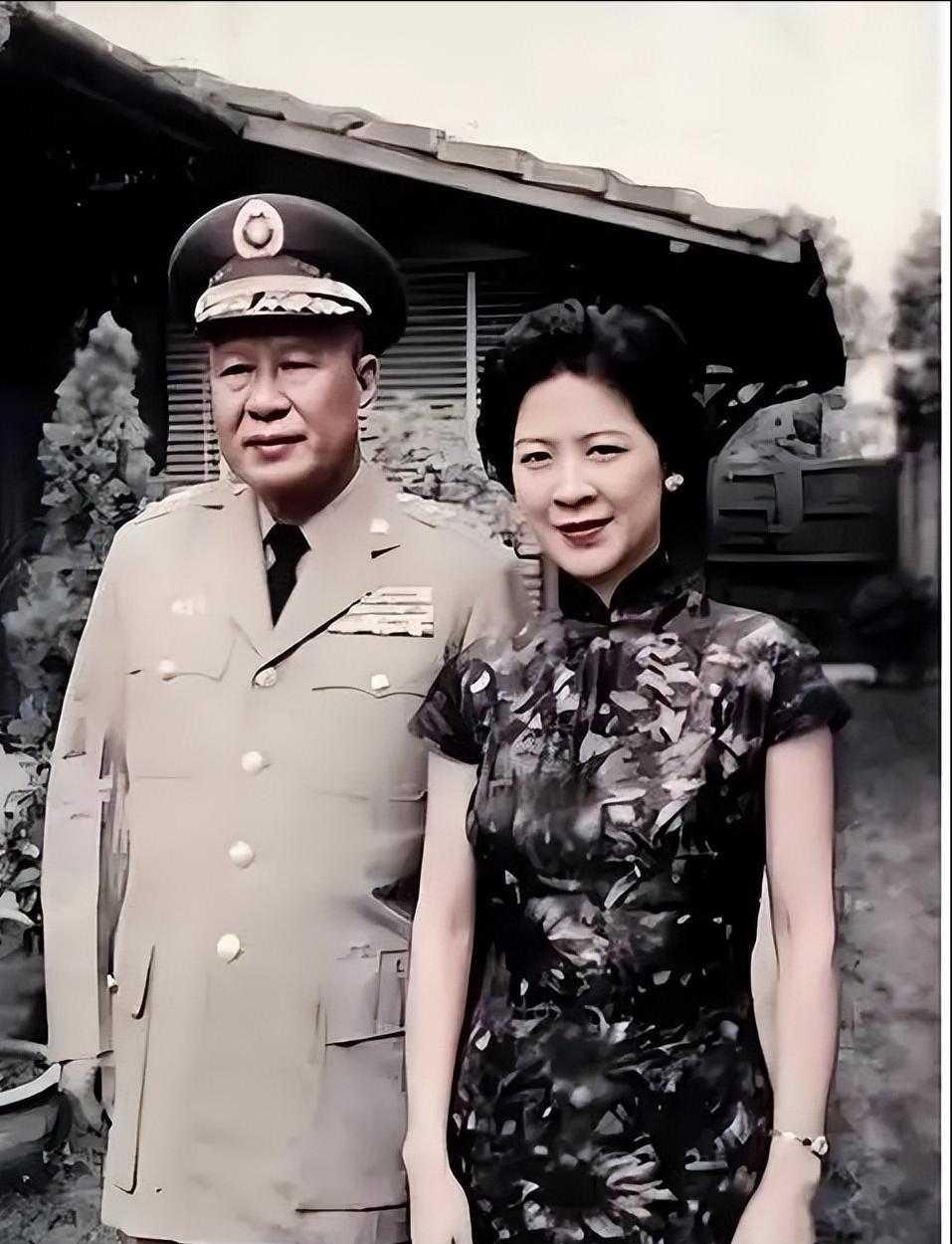 1986年，白崇禧的女儿偷偷潜回大陆，在桂林住了几日后，她找旅馆服务员结账，对方