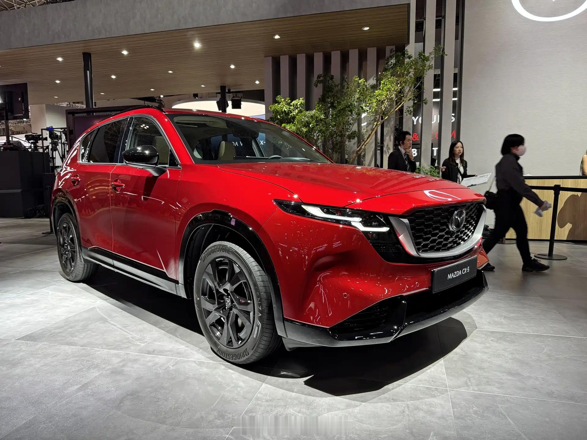 全新马自达CX-5海外发布，尺寸更大+升级内饰实车在2025东京车展亮相长宽高4