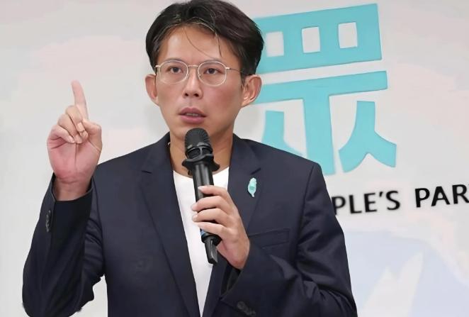 清算开始了！柯文哲向民进党这一跪，直接把黄国昌逼上了绝路！当初为了反绿才投奔白营