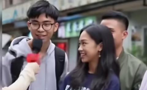 台湾街头记者采访年轻人，问他们害怕解放军吗？他们的回答出人意料:害怕什么？五星红
