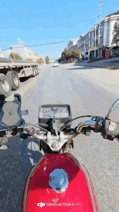 你刹车是不是坏了？那还骑出来干啥啊，这多危险啊