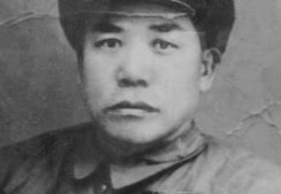 55年，毛主席看完授衔名单后，突然问：“那个一次砍杀27个日军的军中吕布，怎么没