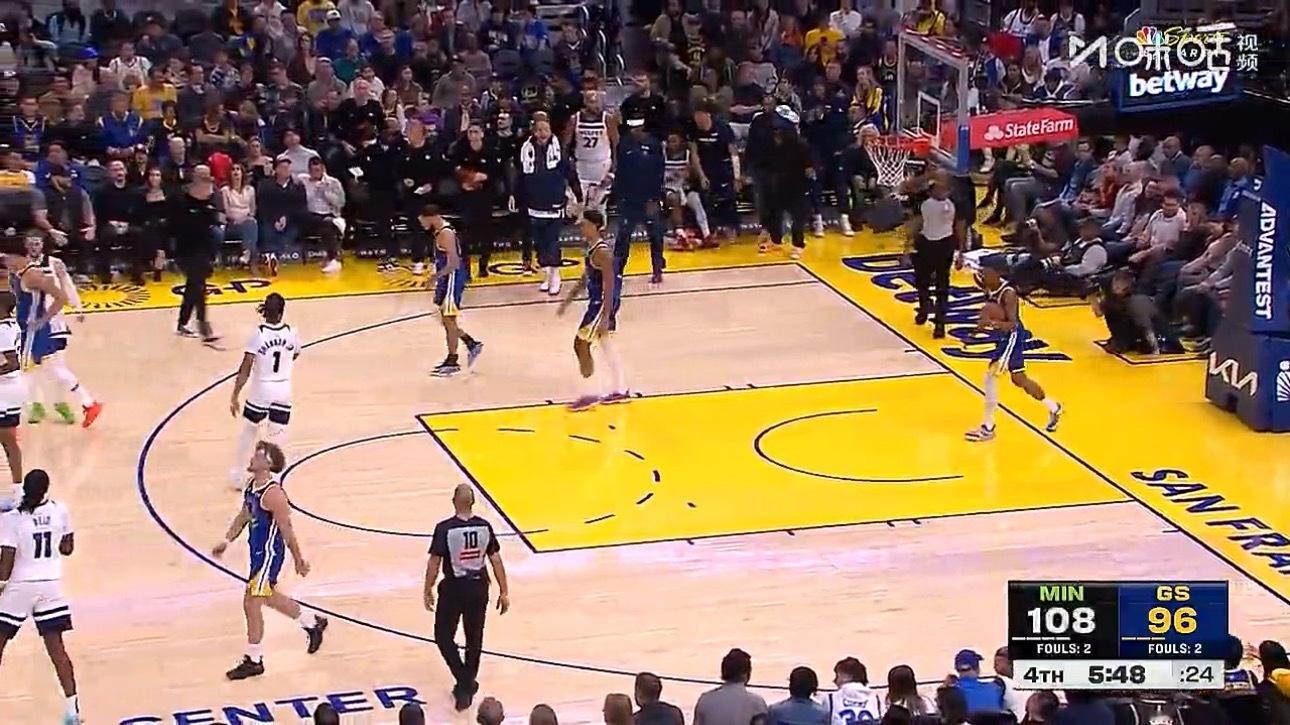 森林狼领先12分，第四节还有不到6分钟的时间