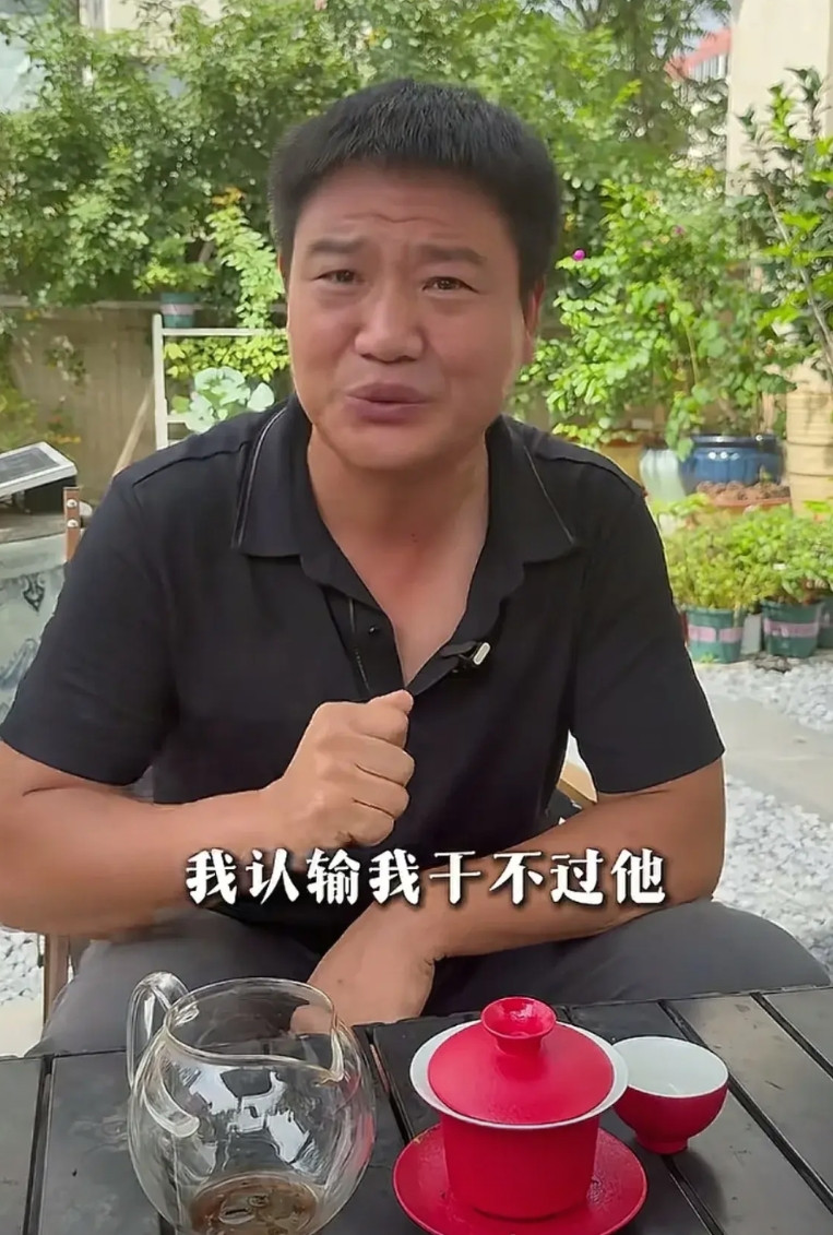 反诈老陈打假嘎子哥，酷派受伤，大家都在说，酷派不就是杂牌机吗？这手机还有官方售后