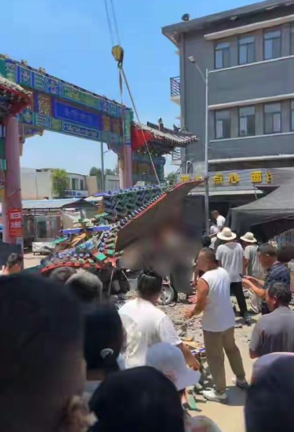 令人痛心又愤怒！6月27日中午，山东曲阜尼山镇南辛南村仁和大街发生一场让人揪心