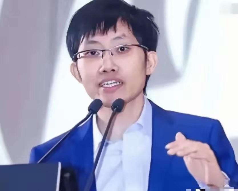 [吃瓜]近日，最搞笑的事就是——一帮投机客围攻梁文锋，喊“还我血汗钱”[思考