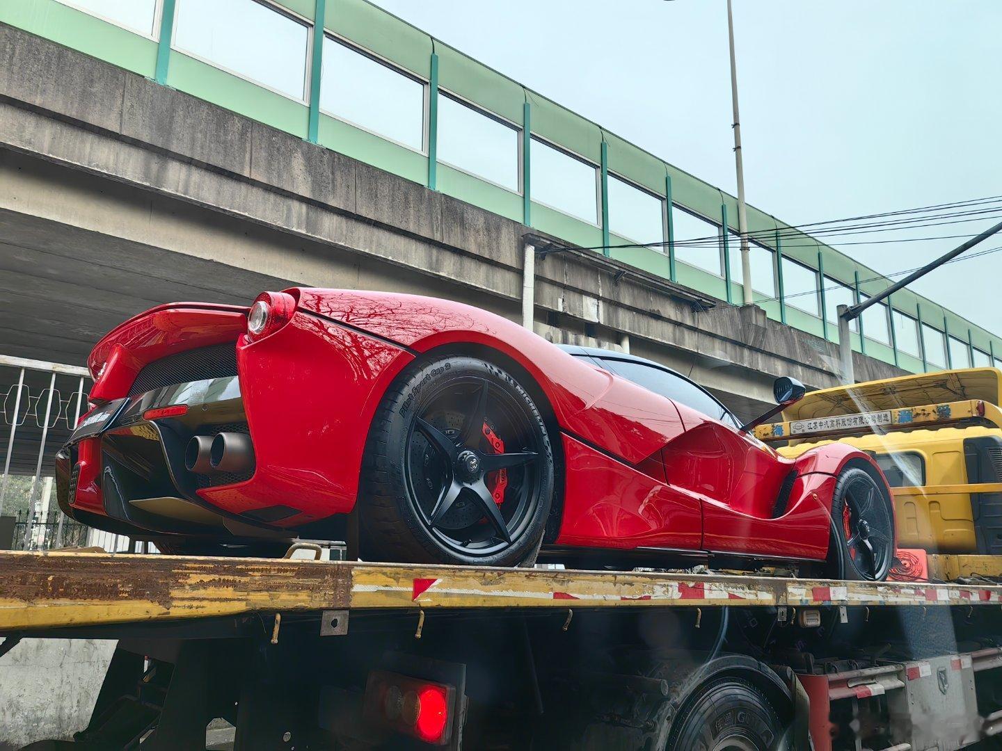 等红灯一转头嗯？卧槽？！