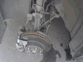 不少网友问：保时捷为什么用蔚来ET9同款的ClearMotion全主动悬架？也