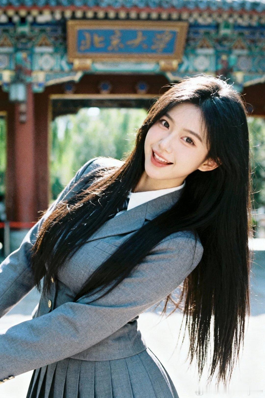 微风轻抚我的脸，我想随风起舞！今天这套装扮好看不？行摄漫记聂小仙