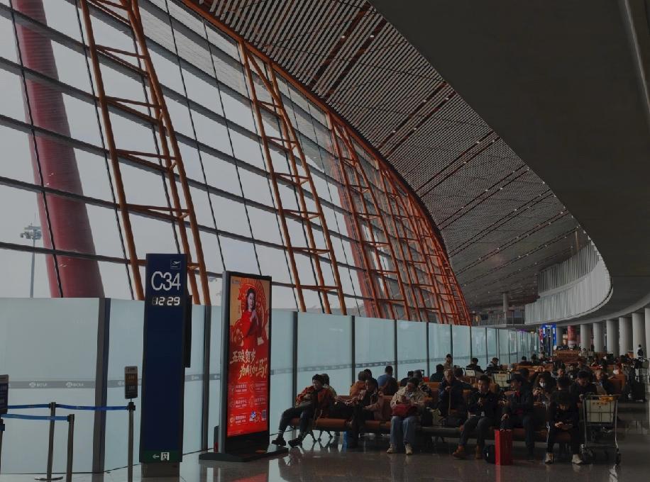 首都机场候机再也看不到飞机了，真的太让人难受了！也不知道从啥时候起，T3航站楼登