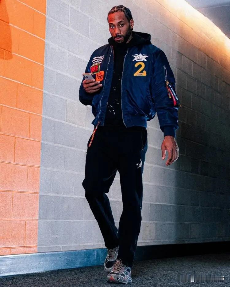 勇士真是太贪得无厌了！最近勇士队记AnthonySlater在参加的一个节目中