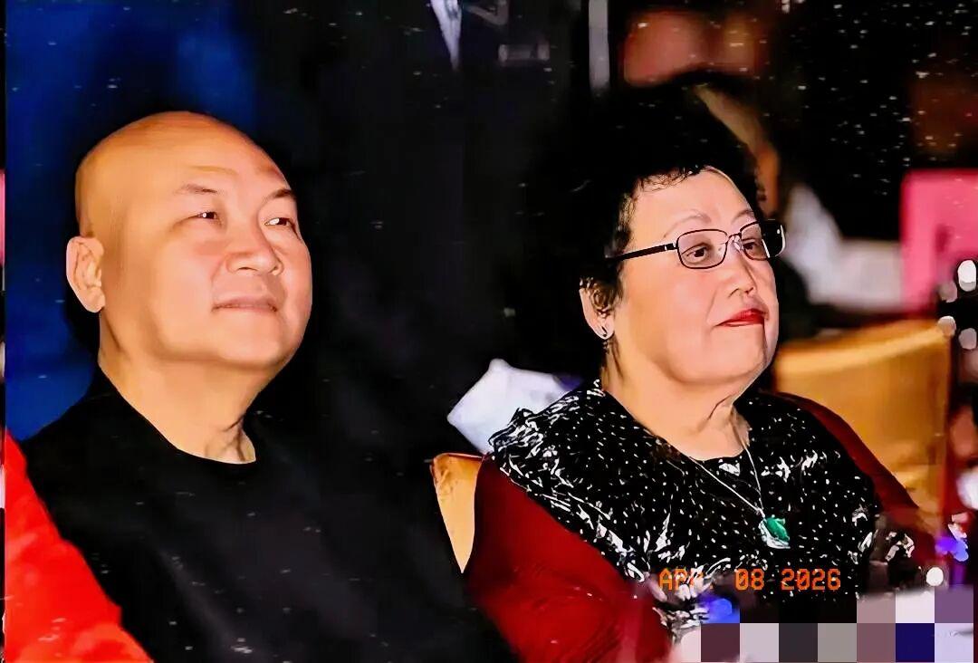 迟重瑞说，她走之前，把身后事都安排好了。大部分生意上的股份和产业，留给了赵勇他们