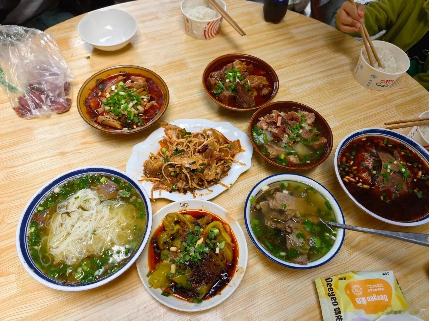 四川小县城绵阳梓潼县绵阳梓潼这座川北小城，味道都藏在古蜀道的烟火里——早上来