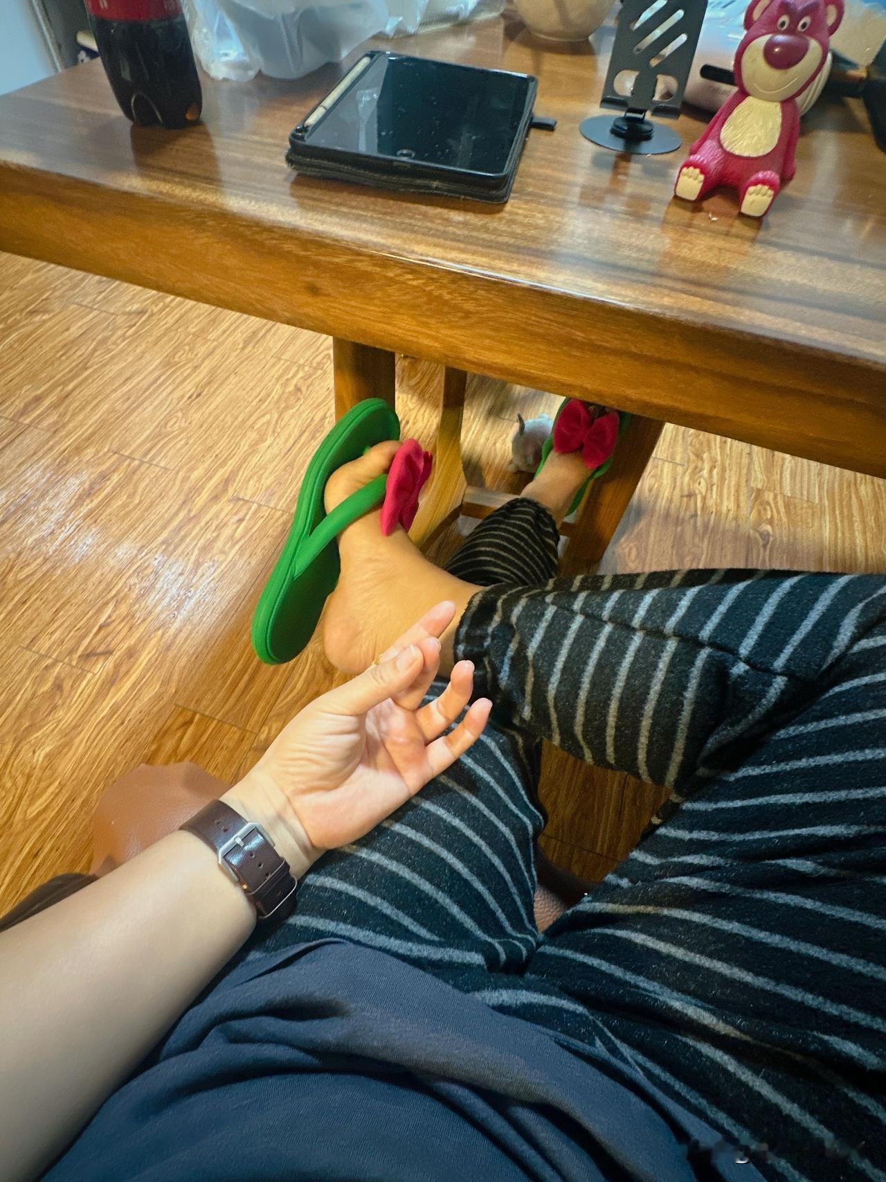 我朋友圈一个熟人今天没了。女性，尿毒症并发症去世的。今年54岁。上个月还看