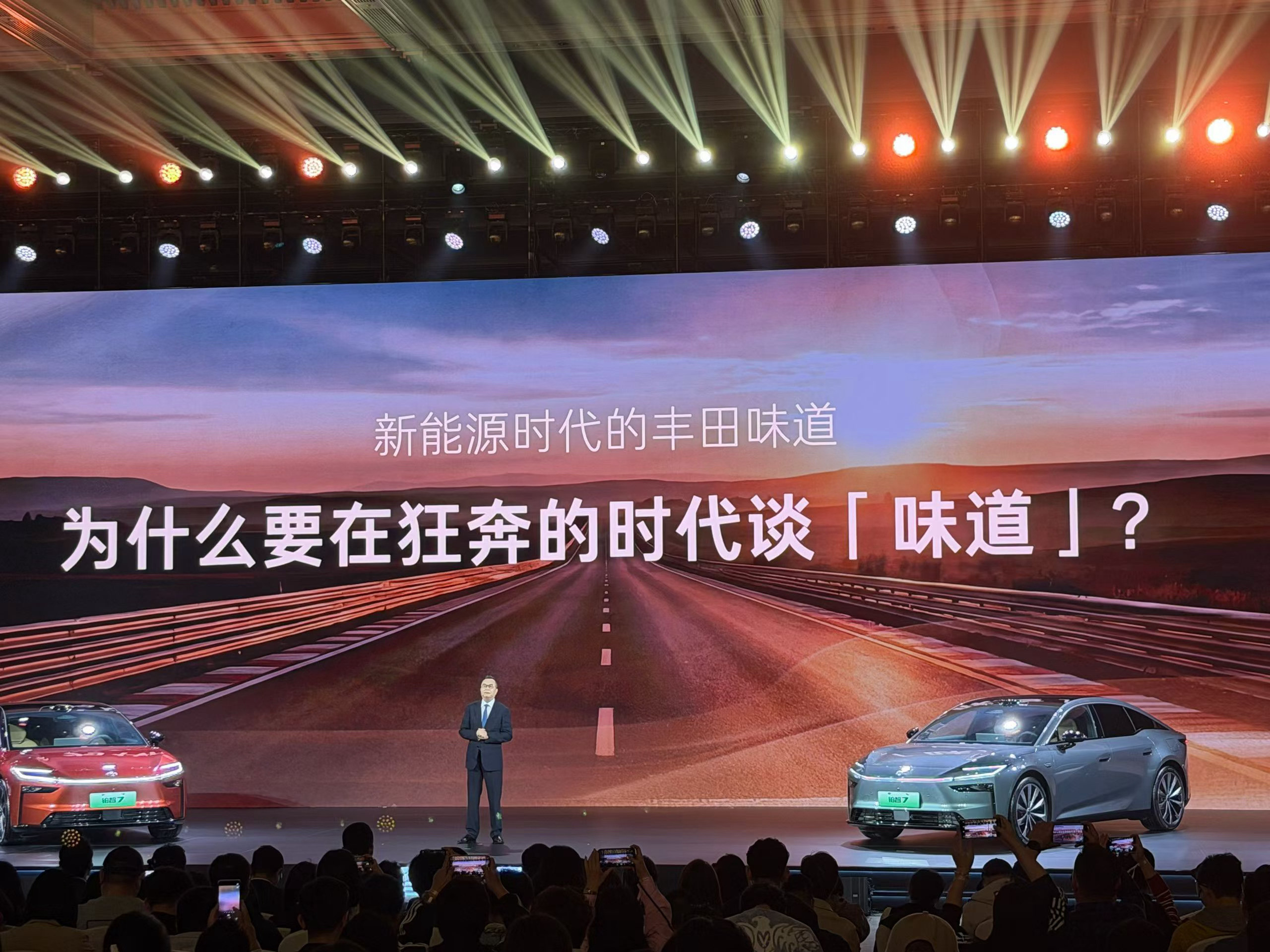 昨天大众9X首次公开亮相，大家看了有什么感受？我会立刻联想到丰田BZ7。因为