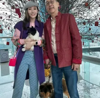 李嘉欣的衣服都是贵的，但能被她搭配成全都不好看也是不容易啊​​​