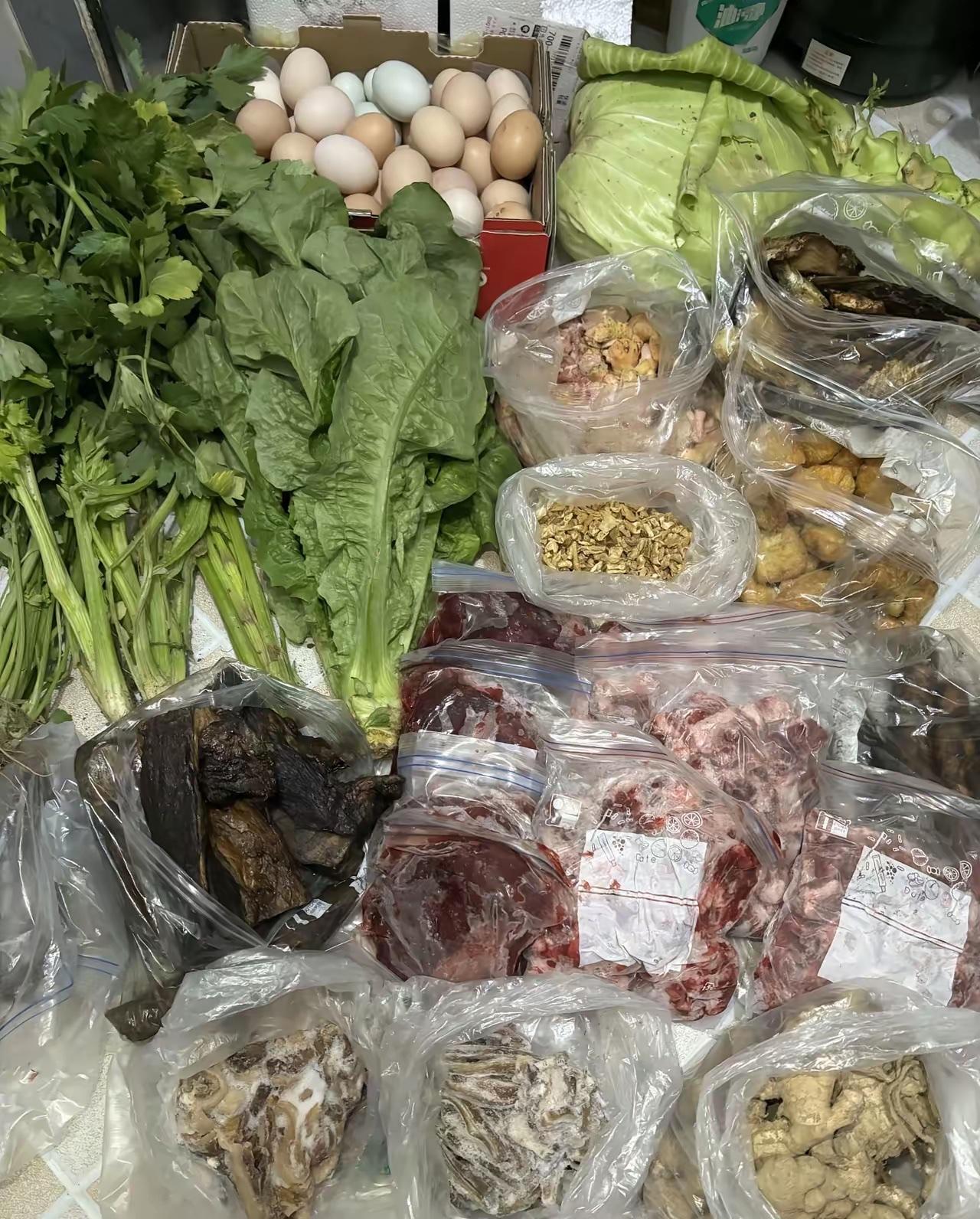 公婆每到年底都会给我们转50000块钱。这不昨天晚上又按时到账了。婆婆发信息给