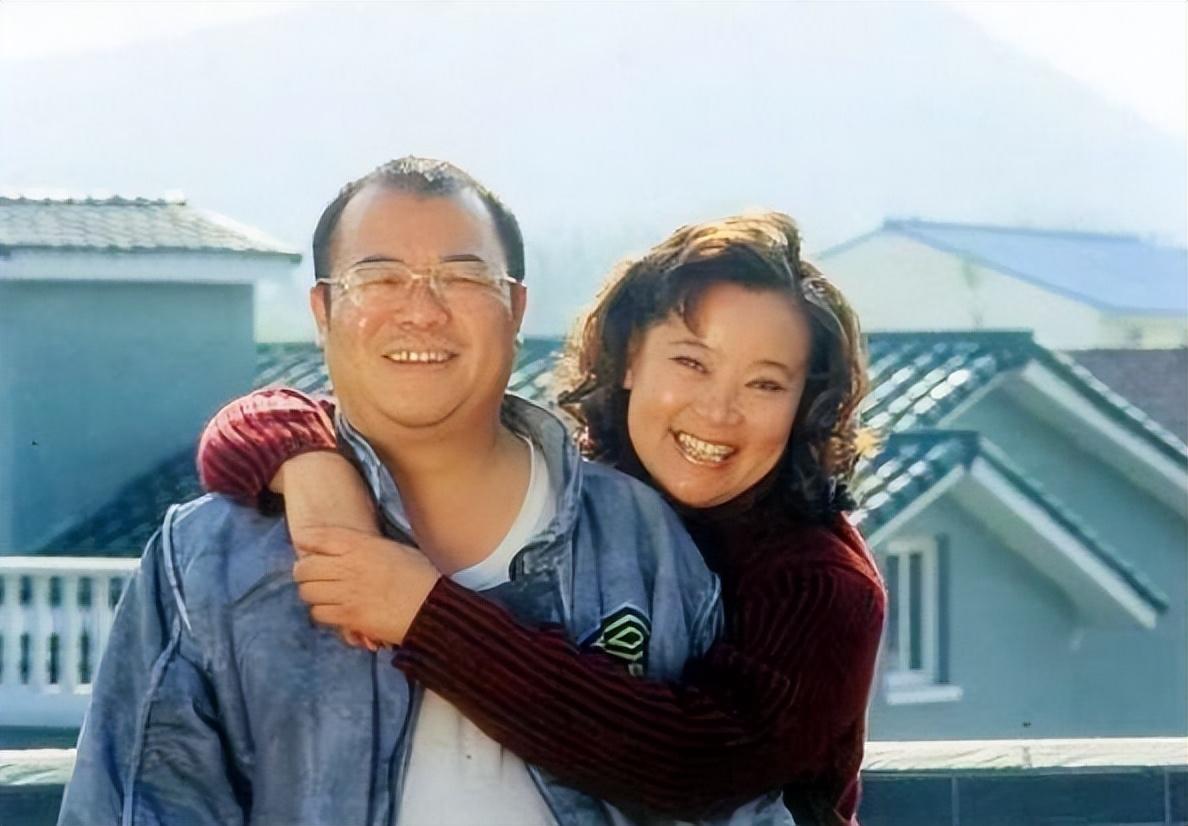 震惊！一场家庭重建竟隐藏了高达百万的秘密债务，差点让我们全家崩溃！李大爷今年
