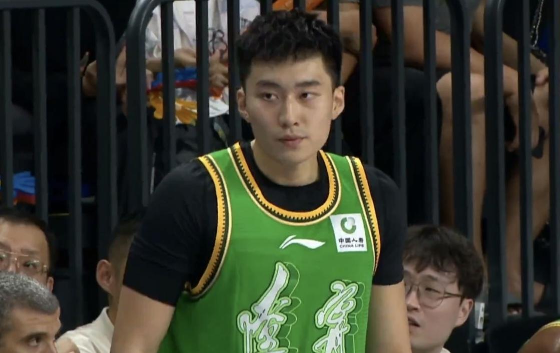 赵继伟再也不怕被包夹了！前几个赛季继伟打得实在太累了，因为全队基本就靠他一个主要