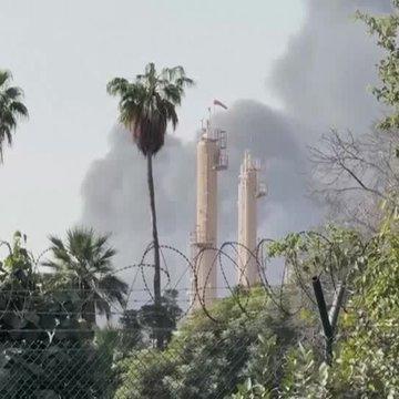 亚马逊网络服务（AWS）数据中心遭到不明物体袭击。2026年3月1日凌晨4点