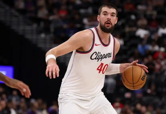 快船现状跟教练关系大吗？我是觉得快船这支球队的问题，教练能占三成，但是核心还是