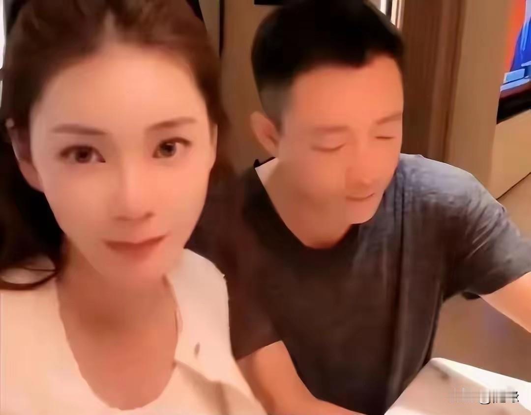 网友:汪小菲有陪你一起去孕检吗？马筱梅:从第一次例行孕检开始，我老公都有陪我一