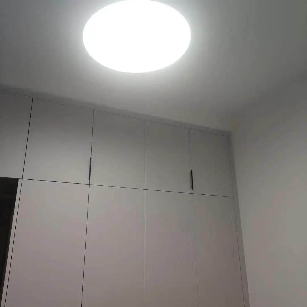 你家装灯时师傅说“免费电路检测”，最好立刻叫停。他拧螺丝的手突然停下。你心