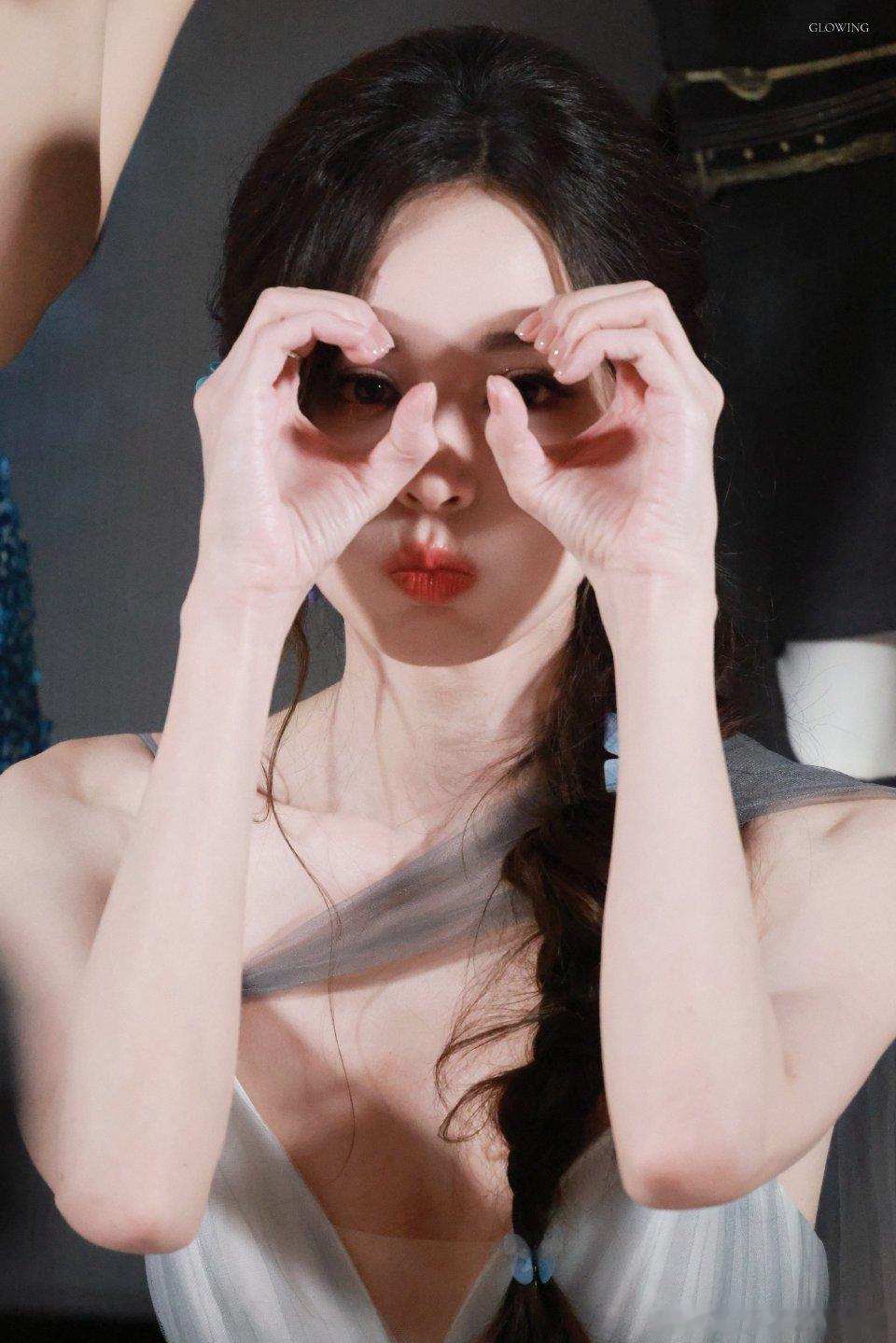 娜扎剧宣跳孤身摇和玉茗摇，完全是仙女下凡来的吧！