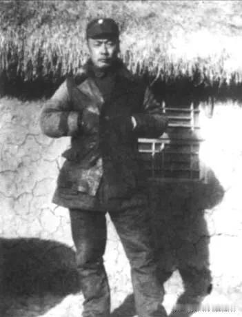 有人说，华中野战军和山东野战军合并，是新四军军部和老山东军区撤销，成立华东军区，