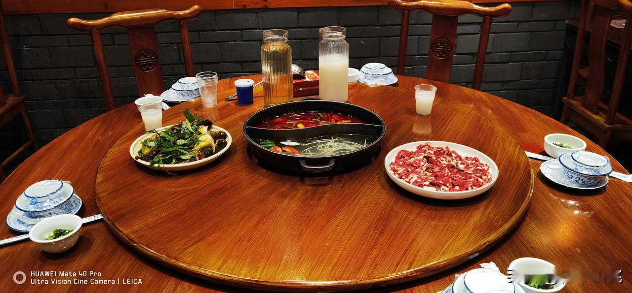 你们身边有没有这样的人？单位一个同事，她95年的，这么年轻就能做到常年不碰奶茶