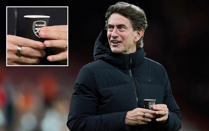 弗兰克下课了！英超胜率最低BIG6主帅才26.9%，带着热刺8轮不胜，而且离降