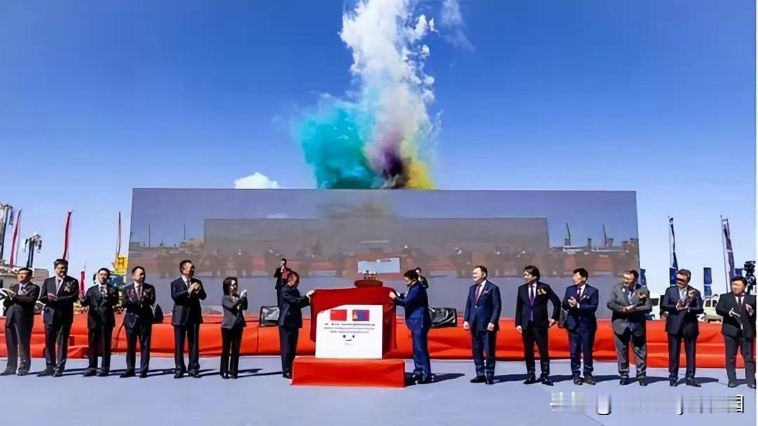 中蒙经过21年谈判，终于有戏！中蒙第二条跨境铁路（甘其毛都-嘎舒苏海图