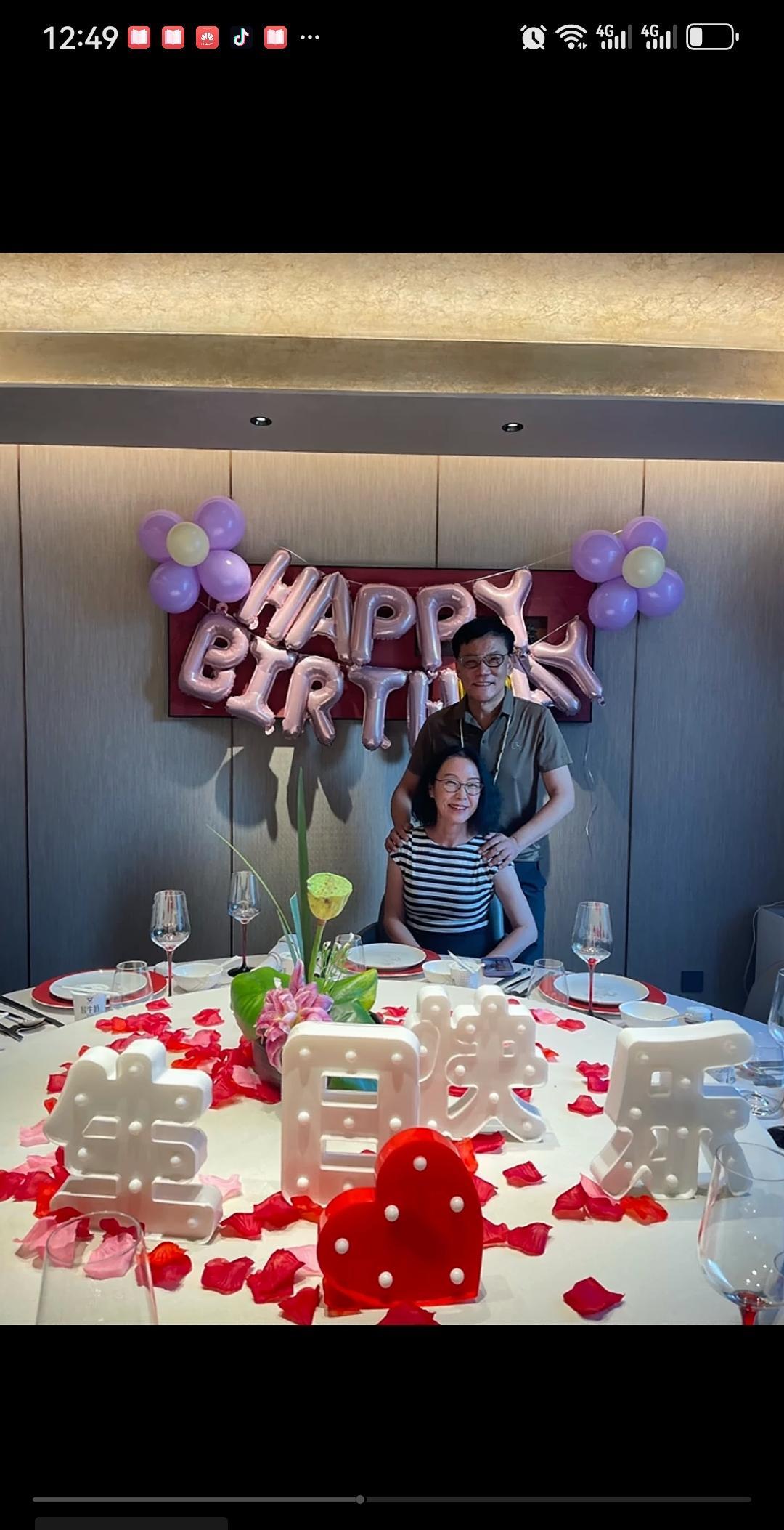 李国庆和张丹红，庆祝七夕！8月29日上午，59岁的张丹红在自己的社交平台上高调