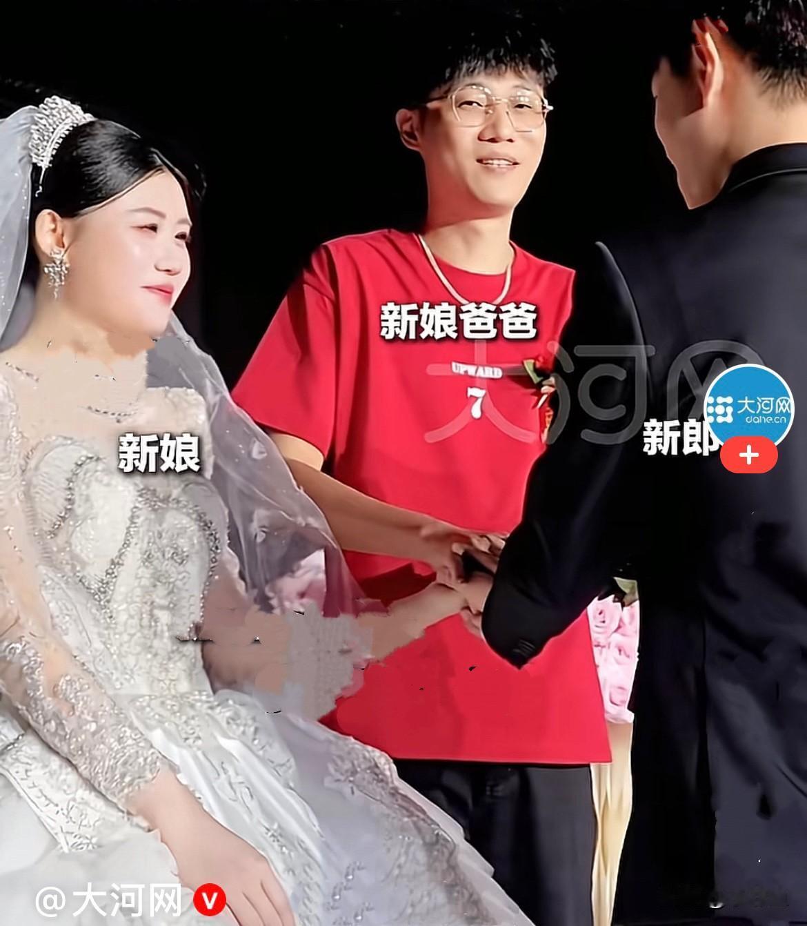近日，广东广州一场婚礼，新娘的爸爸太年轻了，婚礼现场无数人看错、认错：有人以为是