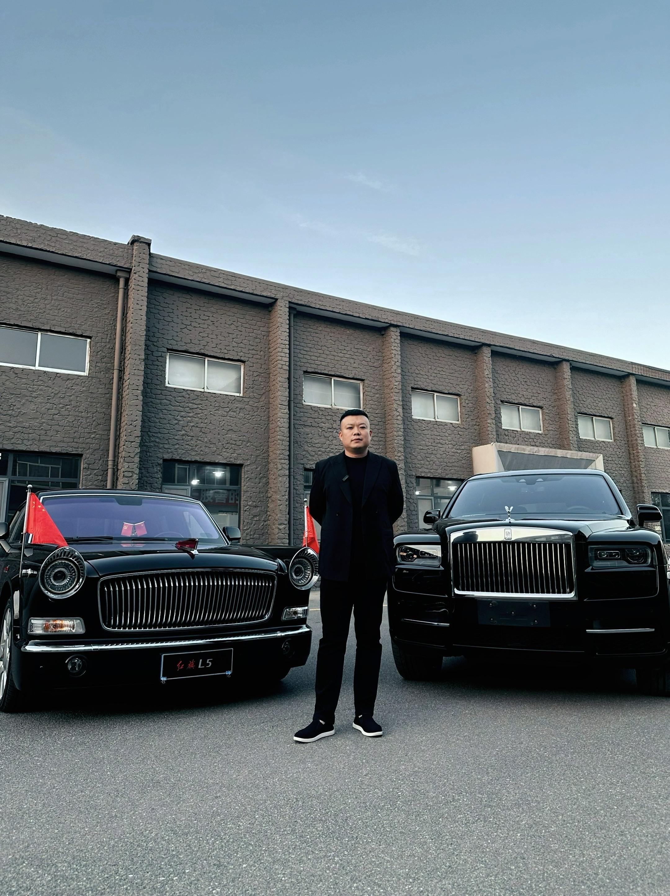 这世界上两件事不能嘲笑：第一是出身 第二是梦想  向外求求而不得 向内...