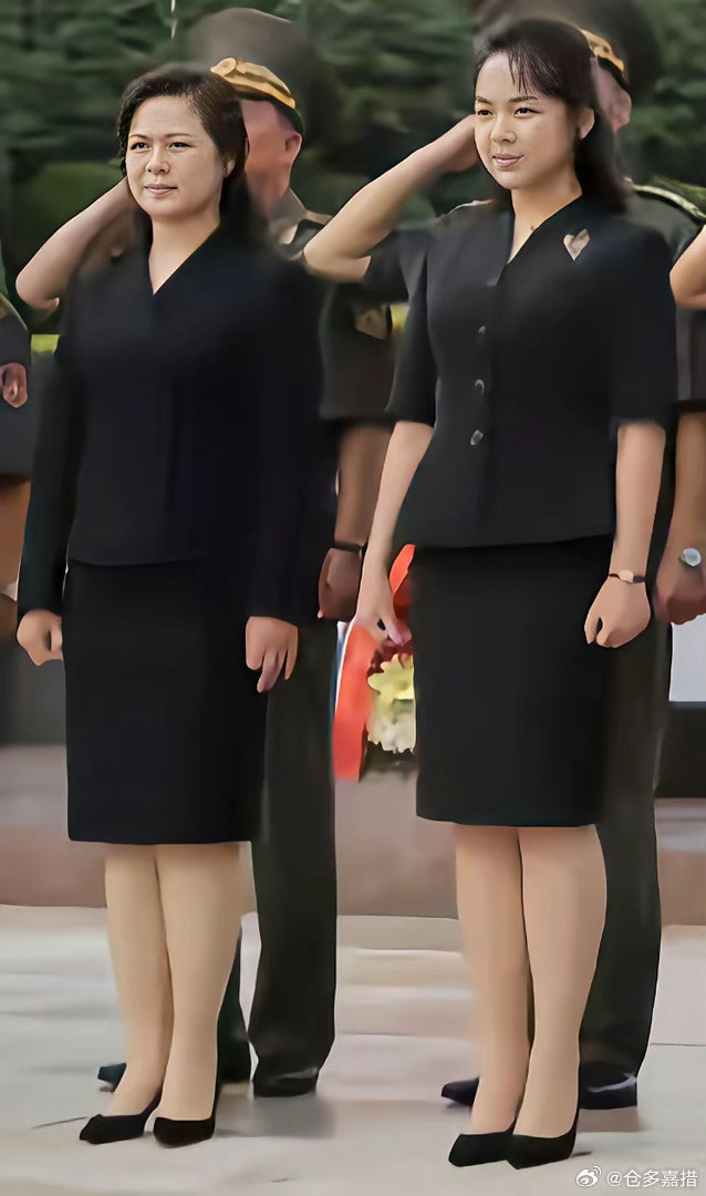 这两个女人在她们国家百姓心中有很高的地位吧？