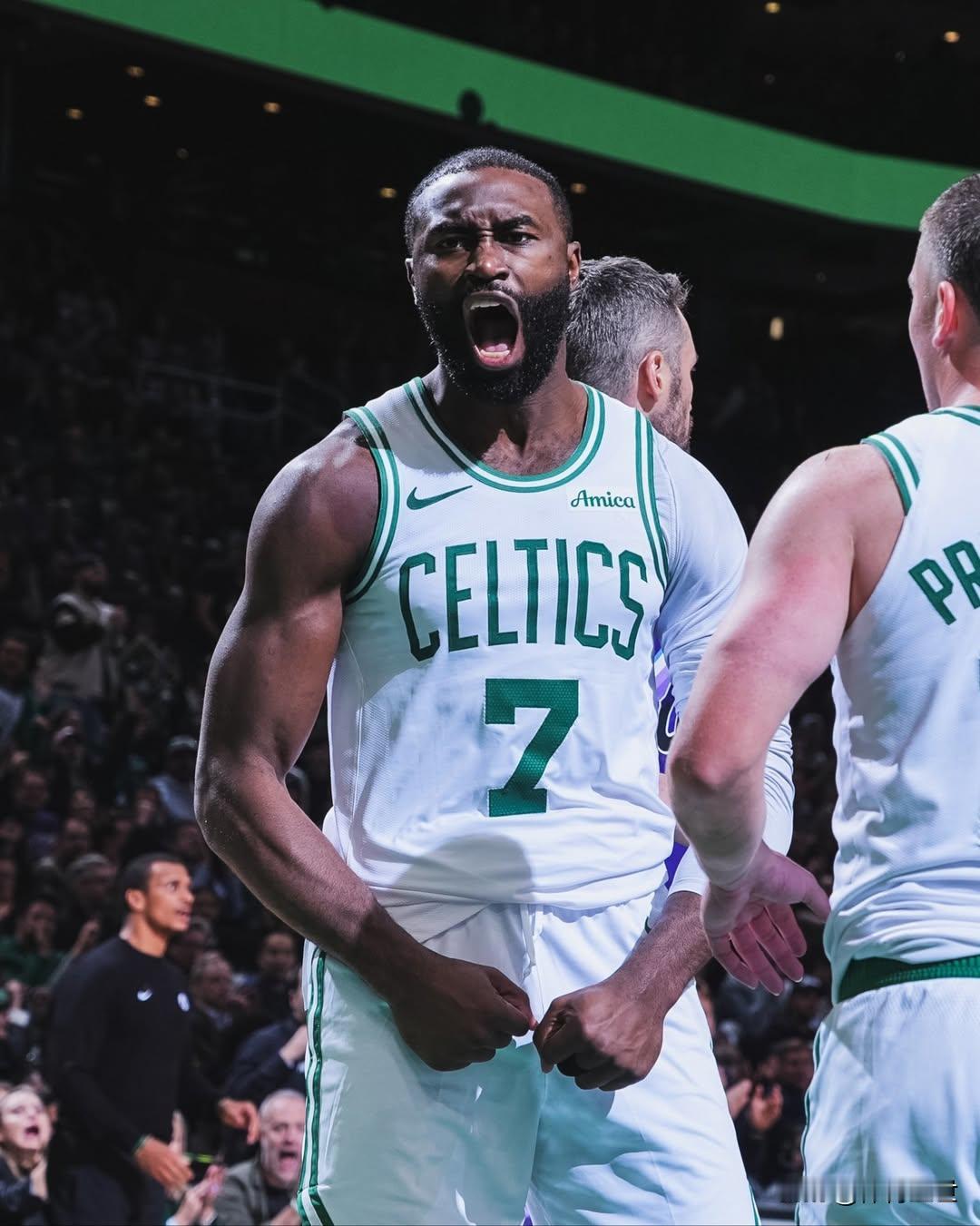 凯尔特人东部第十的排名，或许会让不少人担忧，但杰伦-布朗说得对，困境能让人更